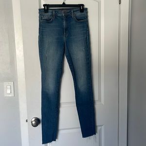 Joe’s Jeans - the Charlie Skinny (High Rise)